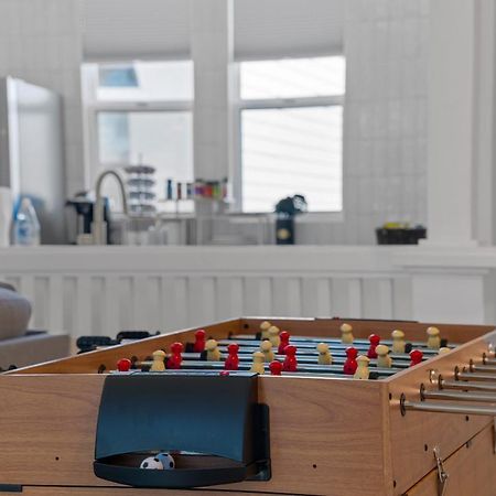 Stylish Phoenix Townhome - Foosball Table, Laundry, Parking! Exterior photo
